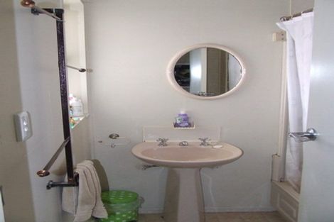 Photo of property in 22 Trebann Street, Paparangi, Wellington, 6037