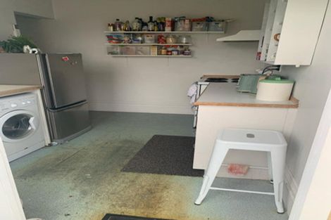 Photo of property in 50 Porritt Avenue, Mount Victoria, Wellington, 6011