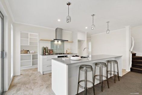 Photo of property in 76 Hayfield Way, Karaka, Papakura, 2113