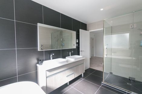 Photo of property in 69 Bordeaux Parade, Te Atatu South, Auckland, 0610