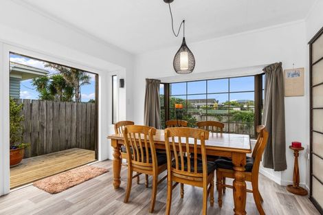 Photo of property in 35 Old Onerahi Road, Onerahi, Whangarei, 0110