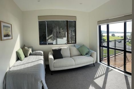 Photo of property in 8 Papakowhai Road, Papakowhai, Porirua, 5024