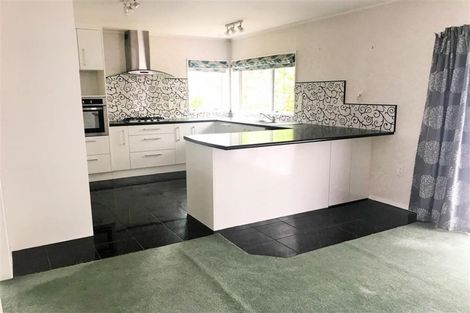 Photo of property in 185 Walter Strevens Drive, Conifer Grove, Takanini, 2112