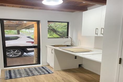 Photo of property in 2/24 Matipo Road, Mairangi Bay, Auckland, 0630