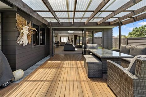 Photo of property in 2 Shaun Close, Papamoa Beach, Papamoa, 3118