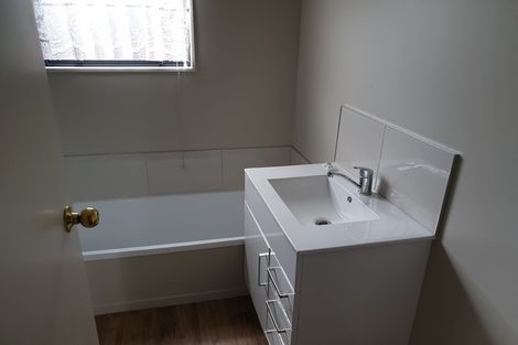 Photo of property in 27 Rosehill Place, Nawton, Hamilton, 3200