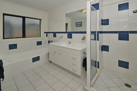 Photo of property in 6 Quattro Avenue, Flat Bush, Auckland, 2019