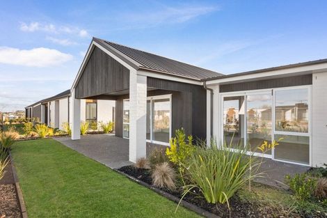 Photo of property in 9 Evergreen Parade, Rosehill, Papakura, 2113