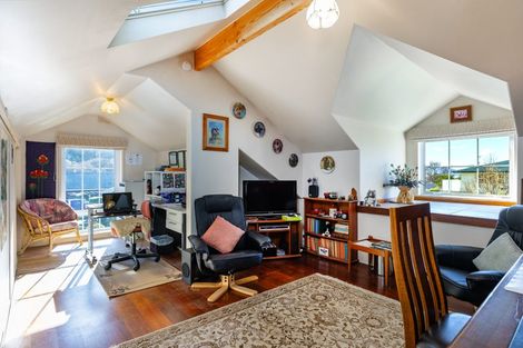 Photo of property in 16 Huia Street, Waikawa, Picton, 7220