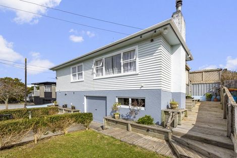 Photo of property in 8 Elm Grove, Westown, New Plymouth, 4310