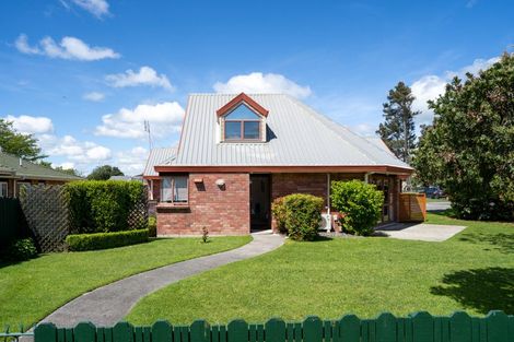 Photo of property in 1 Longfellow Street, Leamington, Cambridge, 3432