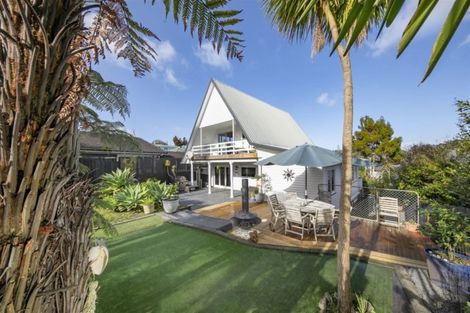 Photo of property in 27 Routley Drive, Glen Eden, Auckland, 0602