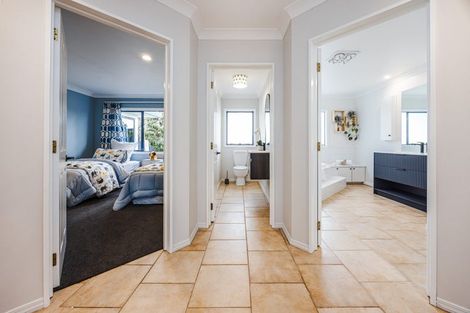 Photo of property in 62 Keywella Drive, Conifer Grove, Takanini, 2112