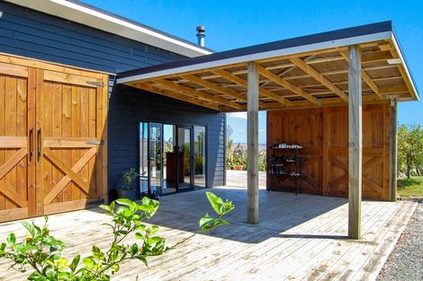 Photo of property in 1470 Oneriri Road, Kaiwaka, 0573