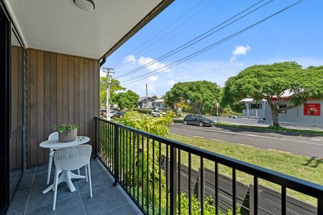 Photo of property in 2/93 Gribblehirst Road, Sandringham, Auckland, 1025