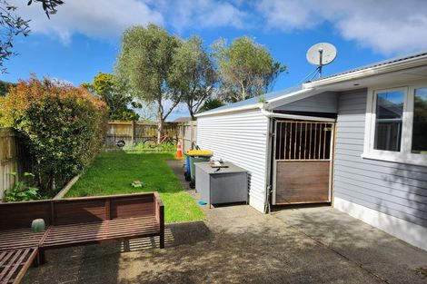 Photo of property in 2/484 East Coast Road, Windsor Park, Auckland, 0630