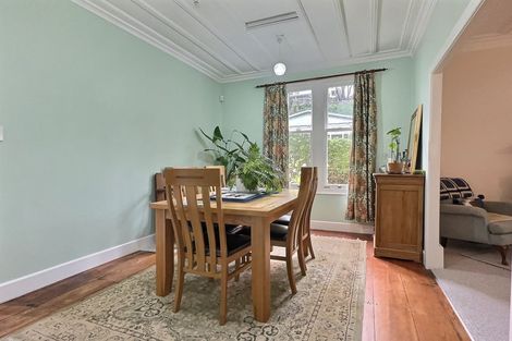 Photo of property in 37 Milton Road, Bluff Hill, Napier, 4110