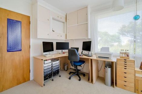 Photo of property in 5 Price Street, Westown, New Plymouth, 4310