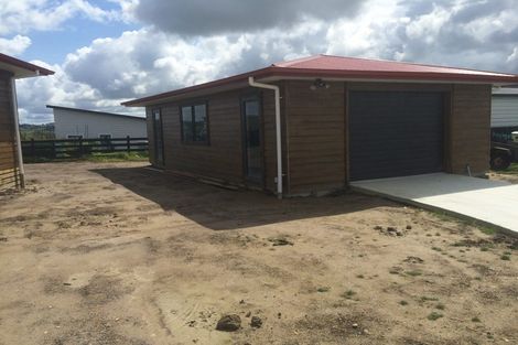 Photo of property in 2 Naho Place, Meremere, Mercer, 2474