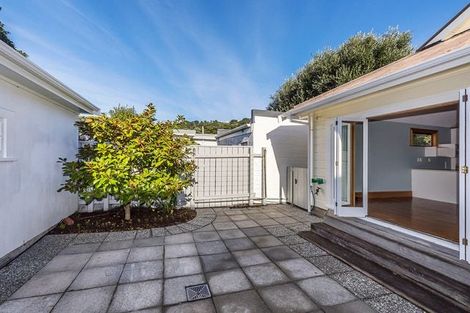 Photo of property in 23 Inglis Street, Seatoun, Wellington, 6022