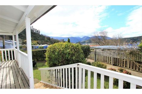 Photo of property in 11 Lawrence Street, Havelock, 7100