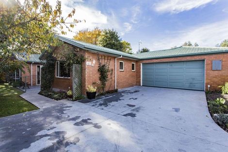 Photo of property in 41 Manor Place, Bryndwr, Christchurch, 8053
