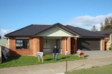 Photo of property in 35 Ranchod Terrace, Pukekohe, 2120