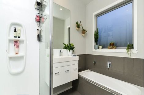 Photo of property in 28 Keston Crescent, Flagstaff, Hamilton, 3210