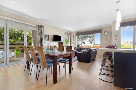 Photo of property in 41 Namsan Close, Fairview Heights, Auckland, 0632