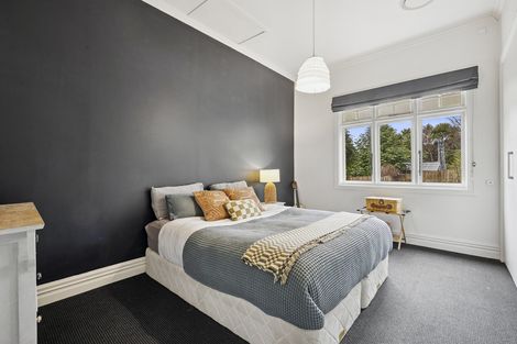 Photo of property in 19 Middleton Road, Kew, Dunedin, 9012