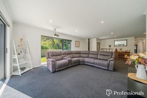 Photo of property in 10 Aratika Grove, Stokes Valley, Lower Hutt, 5019