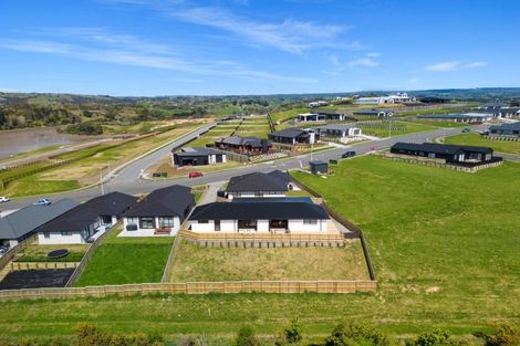 Photo of property in 45 Ridge Drive, Omokoroa, 3114