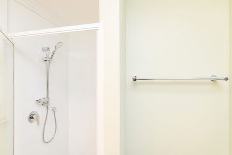 Photo of property in 5 Edgecombe Court, Roslyn, Palmerston North, 4414