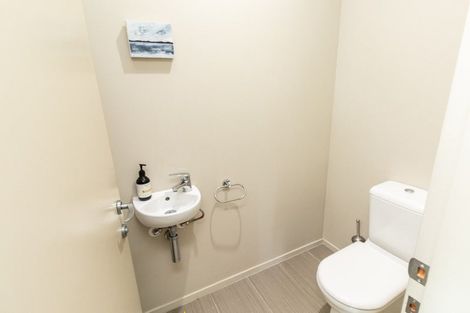 Photo of property in 1/18 Montgomery Avenue, Karori, Wellington, 6012