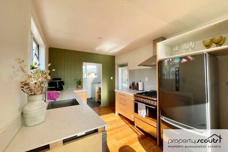 Photo of property in 19 Woodleigh Street, Frankleigh Park, New Plymouth, 4310