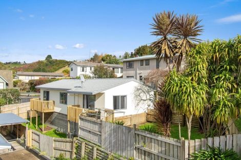 Photo of property in 12b Resolution Road, Welcome Bay, Tauranga, 3112