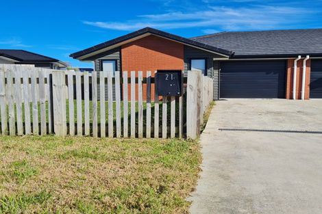 Photo of property in 21 North Ridge Drive, Rototuna North, Hamilton, 3210