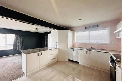 Photo of property in 86 Rosehill Drive, Rosehill, Papakura, 2113