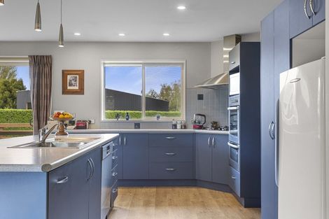 Photo of property in 8 Willowside Place, Amberley, 7410