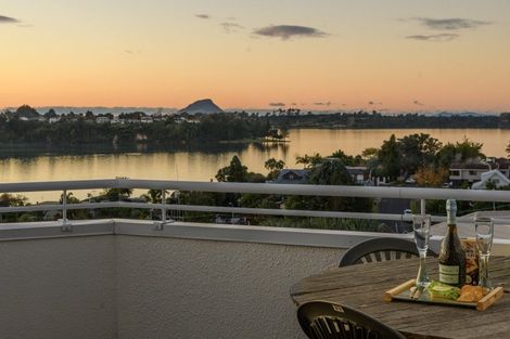 Photo of property in 29 Downing Place, Welcome Bay, Tauranga, 3112