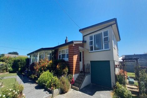 Photo of property in 1 Morton Street, Tuatapere, 9620