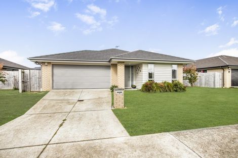 Photo of property in 15 Lamborn Drive, Papakura, 2110