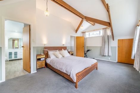 Photo of property in 15 Poole Crescent, Wainuiomata, Lower Hutt, 5014