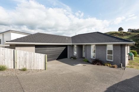 Photo of property in 21 Bob Carter Place, Welcome Bay, Tauranga, 3175