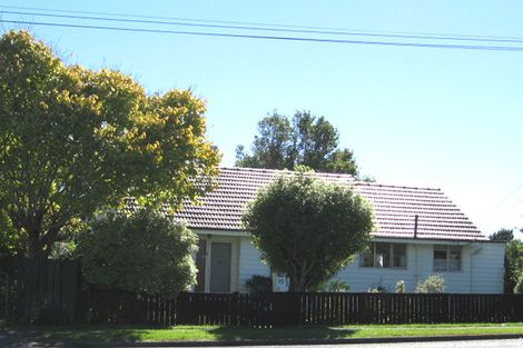 Photo of property in 30 Hutchinsons Road, Bucklands Beach, Auckland, 2014