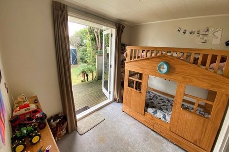 Photo of property in 25 Whitford Road, Howick, Auckland, 2014