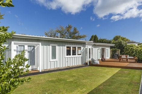 Photo of property in 15 Collingwood Street, Hokowhitu, Palmerston North, 4410