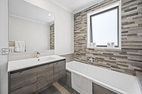 Photo of property in 12 Raranga Lane, Hobsonville, Auckland, 0616