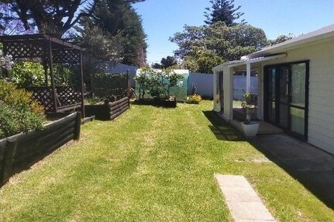 Photo of property in 97 Kahukura Avenue, Waitarere Beach, Levin, 5510
