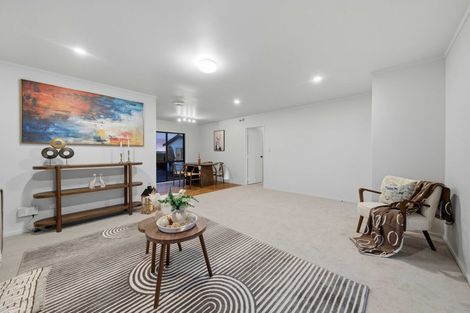 Photo of property in 1 Dalmahoy Place, Wattle Downs, Auckland, 2103